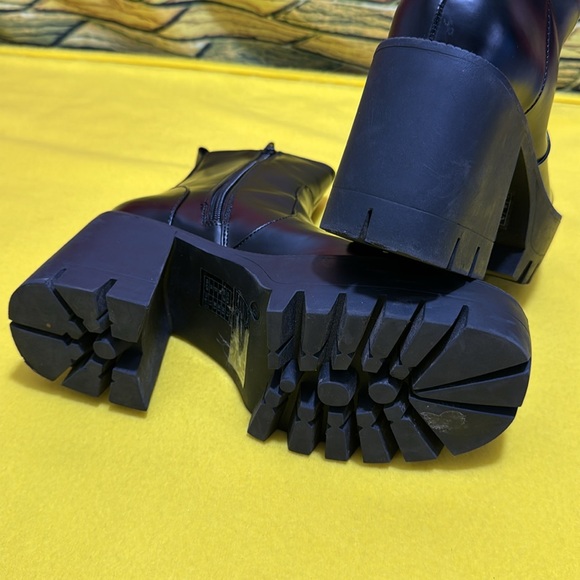 Forever 21 combat platform boots - Picture 5 of 8